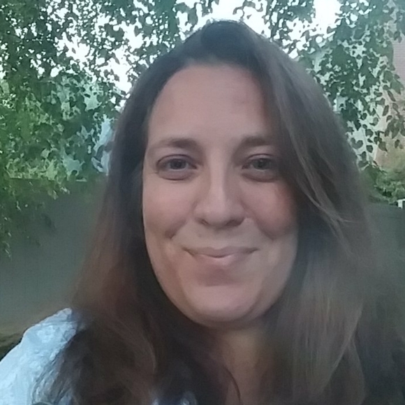 Meet your Posher, Heather - Picture 2 of 2